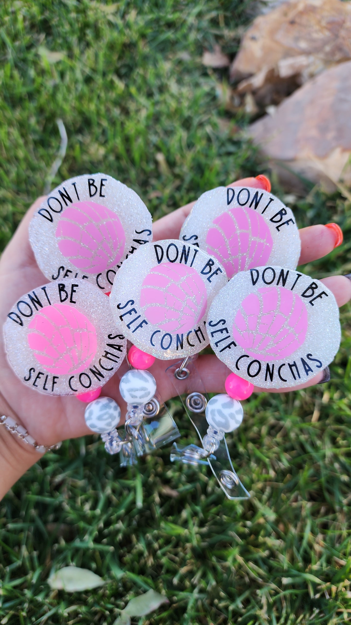 Don't Be Self Conchas