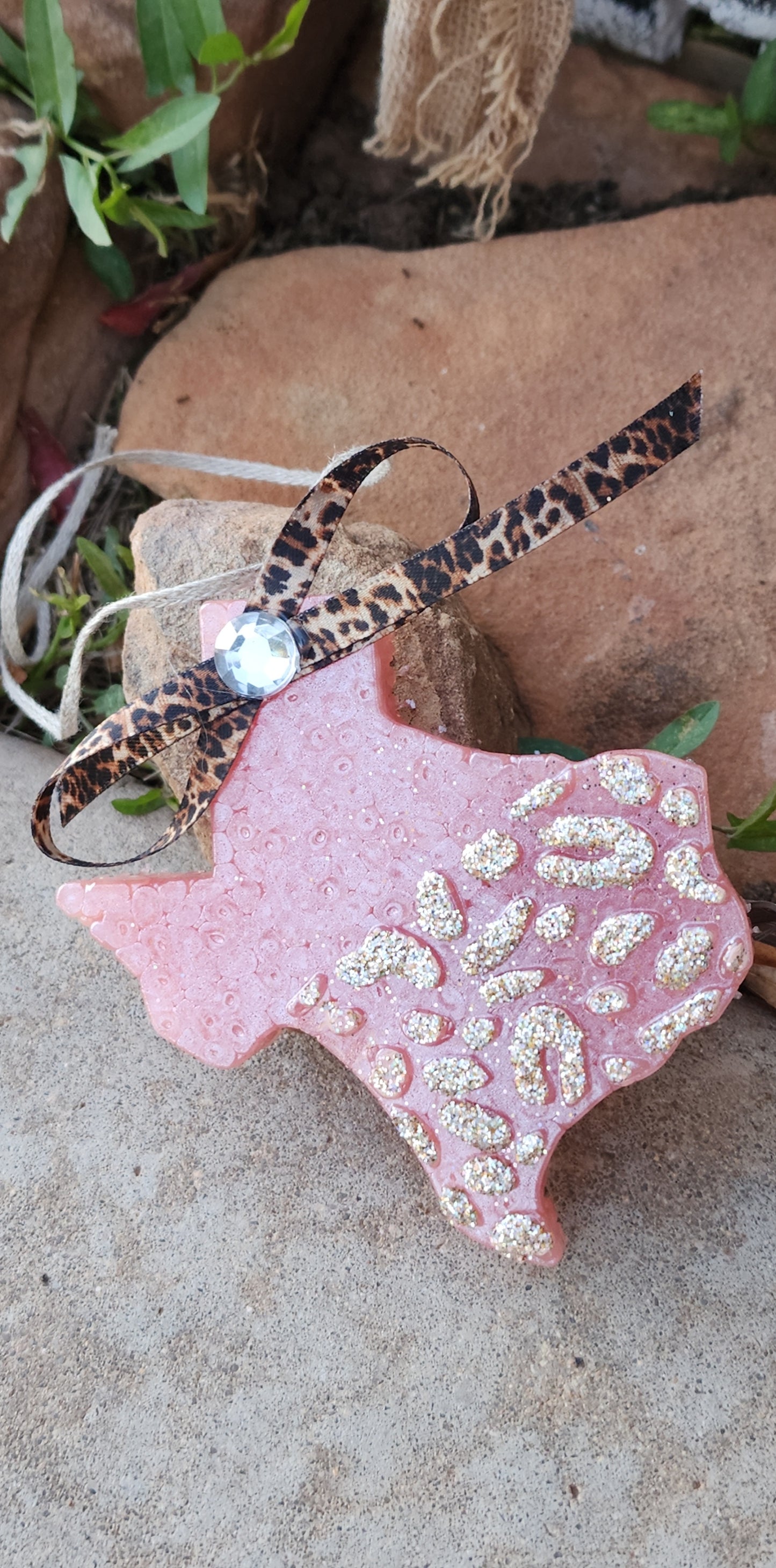 Light pink and Gold Freshie