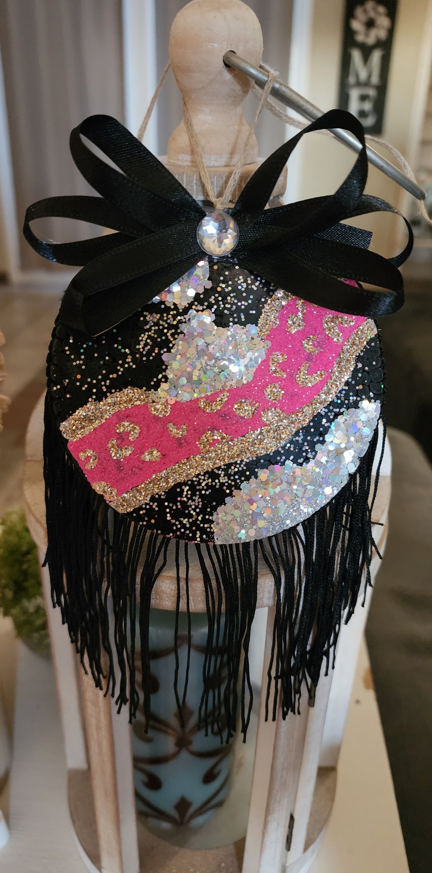 Black/Hot pink freshies