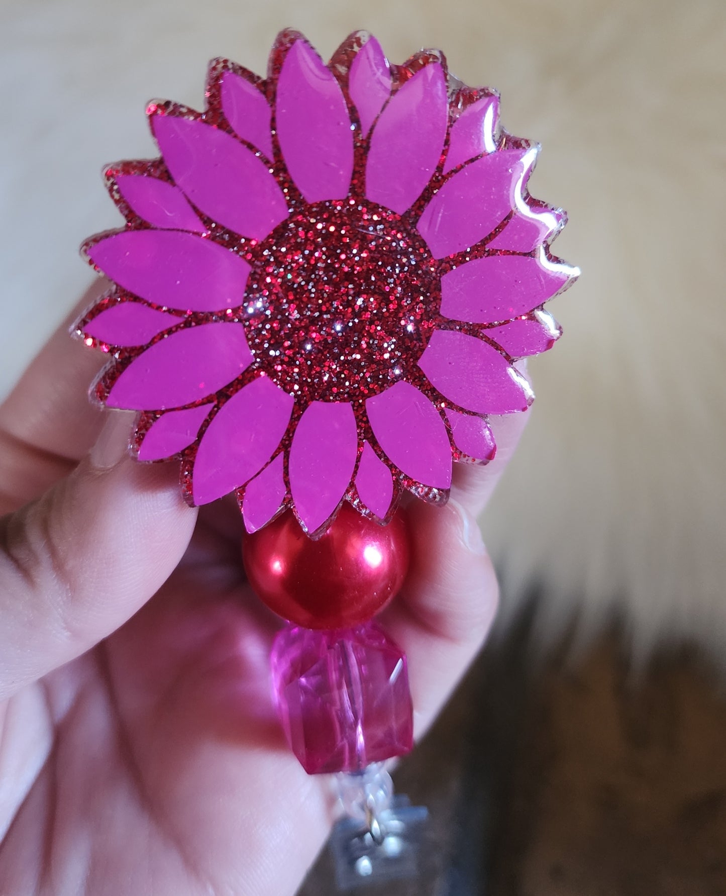 Valentine Daisy Badge Reel